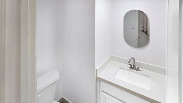 12811 Ashford Knoll Drive, Houston, TX 77082