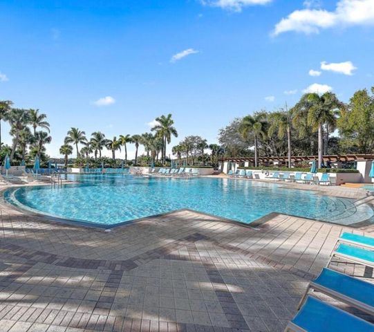 111 Evergrene Parkway, Palm Beach Gardens, FL 33410