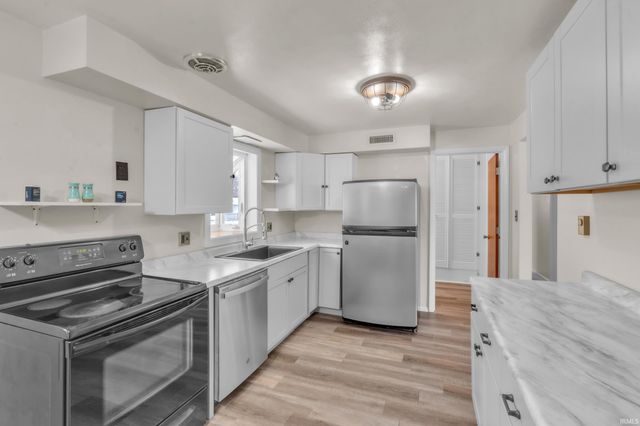 2316 Lima Lane, Fort Wayne, IN 46818