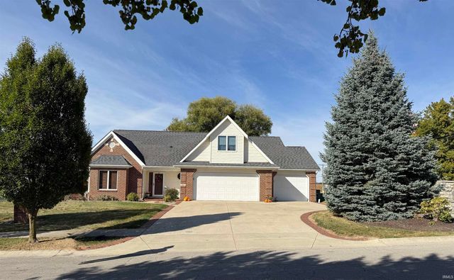 927 Woodridge Court, Decatur, IN 46733