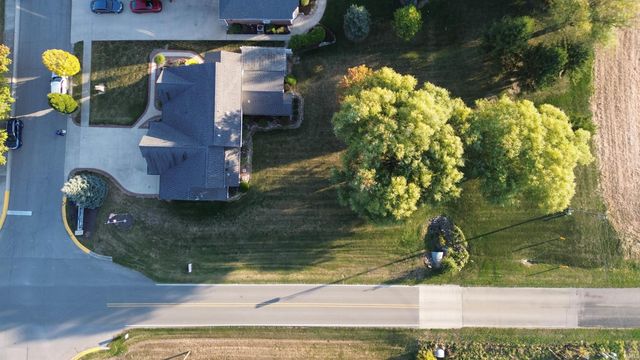 927 Woodridge Court, Decatur, IN 46733