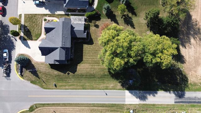 927 Woodridge Court, Decatur, IN 46733