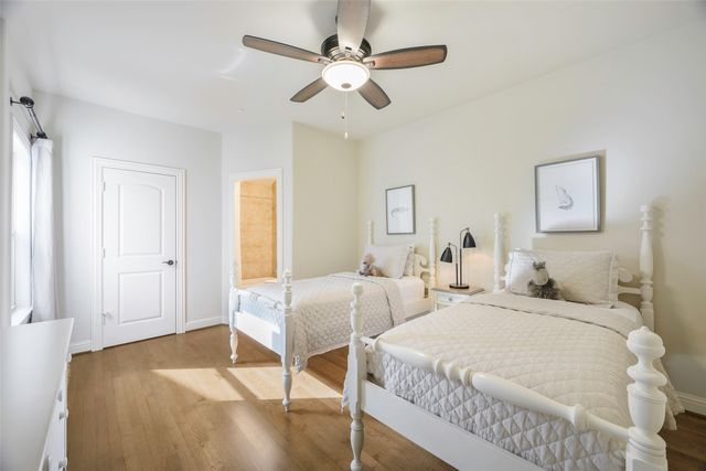 5926 Chipping Way, Dallas, TX 75252