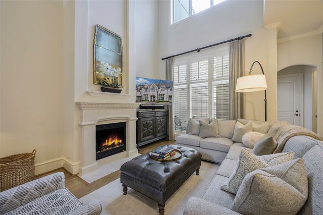 5926 Chipping Way, Dallas, TX 75252