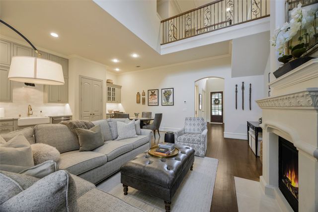 5926 Chipping Way, Dallas, TX 75252