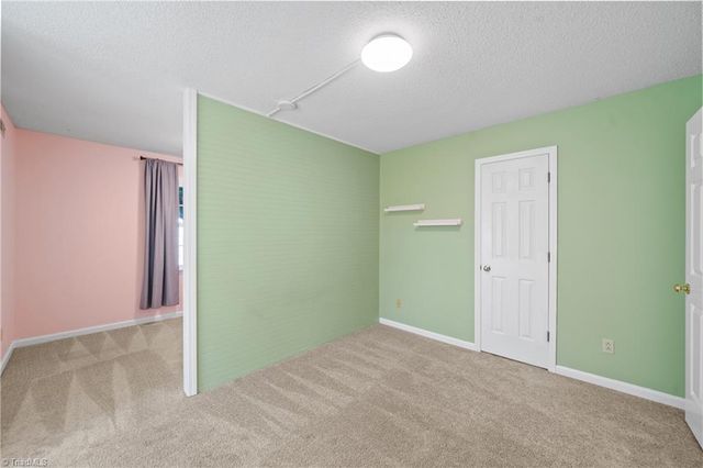 4420 Eagles Nest Drive, Winston-salem, NC 27127