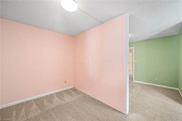4420 Eagles Nest Drive, Winston-salem, NC 27127