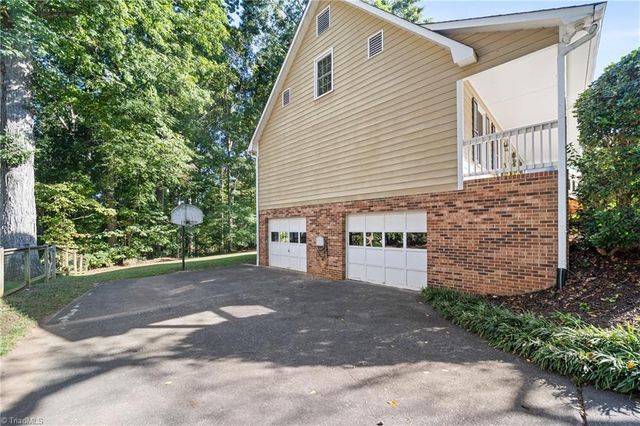 4420 Eagles Nest Drive, Winston-salem, NC 27127