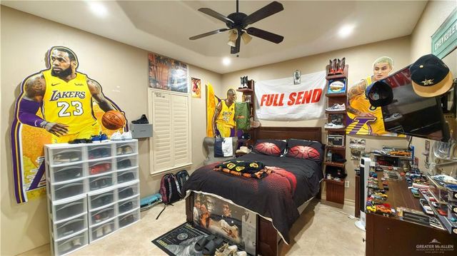 907 W Daffodil Avenue, Pharr, TX 78577