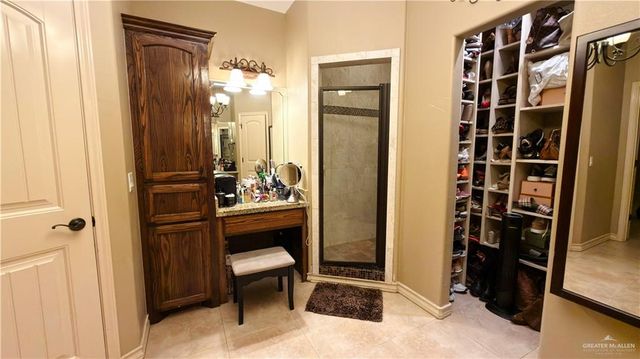 907 W Daffodil Avenue, Pharr, TX 78577