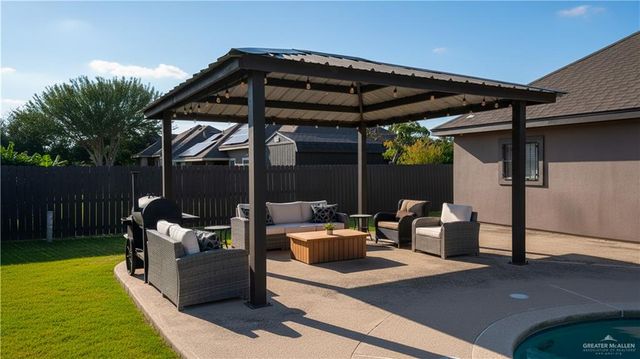 907 W Daffodil Avenue, Pharr, TX 78577