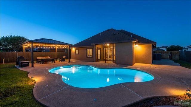 907 W Daffodil Avenue, Pharr, TX 78577