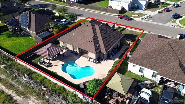 907 W Daffodil Avenue, Pharr, TX 78577