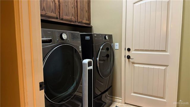 907 W Daffodil Avenue, Pharr, TX 78577