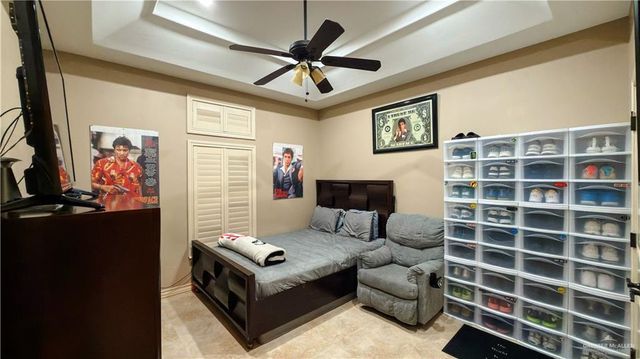 907 W Daffodil Avenue, Pharr, TX 78577