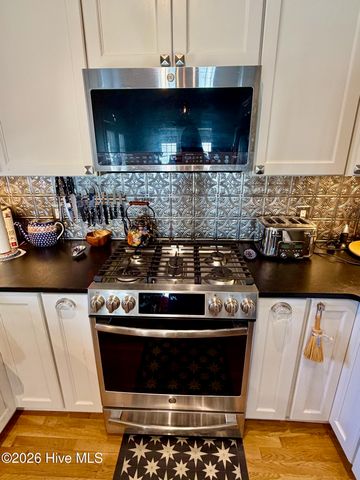 1960 Pinehurst Road, Southport, NC 28461