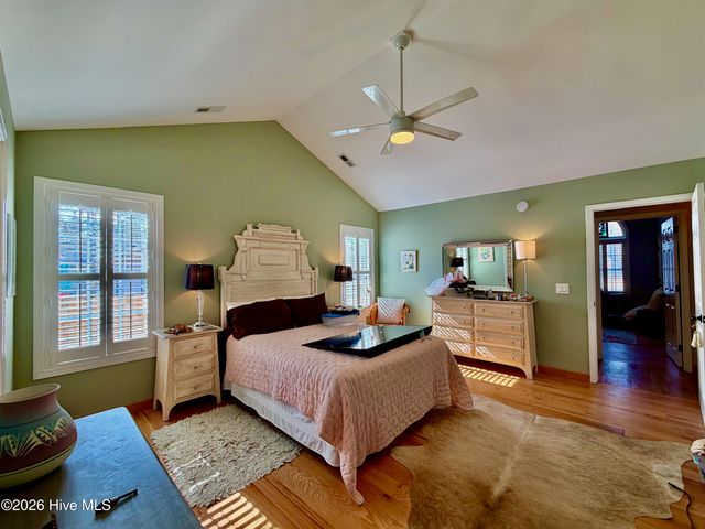 1960 Pinehurst Road, Southport, NC 28461