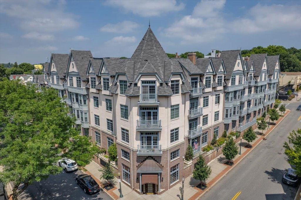 55 1st Street 207, Pelham, NY 10803