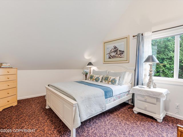 277 Huddle Road, Ketchikan, AK 99901