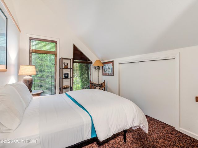 277 Huddle Road, Ketchikan, AK 99901