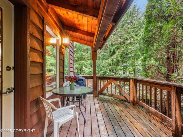 277 Huddle Road, Ketchikan, AK 99901