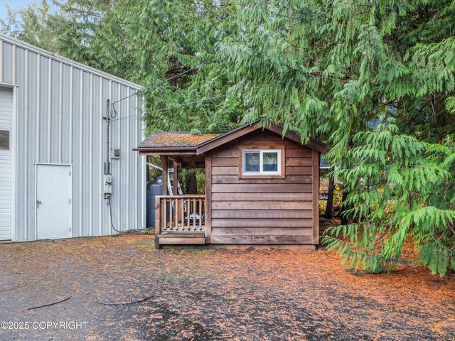 277 Huddle Road, Ketchikan, AK 99901