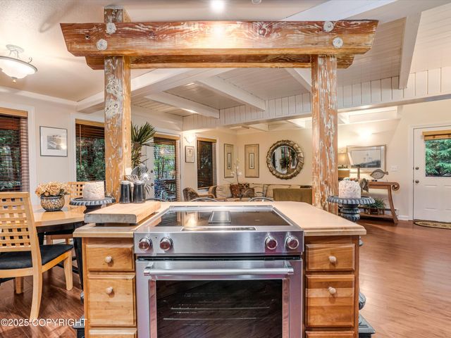 277 Huddle Road, Ketchikan, AK 99901