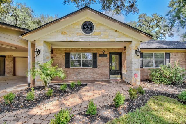 206 Sleepy Hollow Drive, Lake Jackson, TX 77566