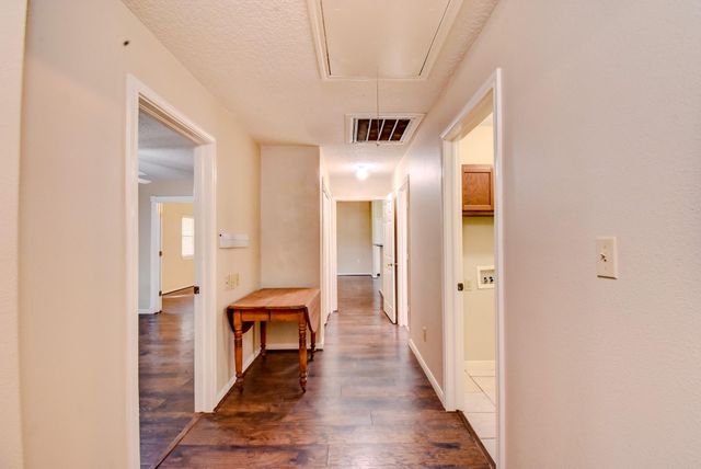 206 Sleepy Hollow Drive, Lake Jackson, TX 77566