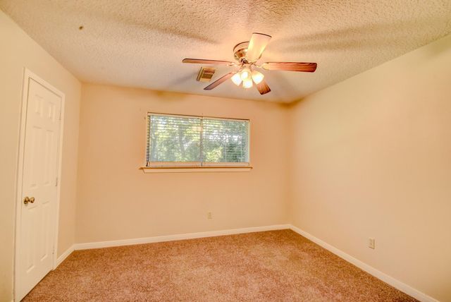 206 Sleepy Hollow Drive, Lake Jackson, TX 77566