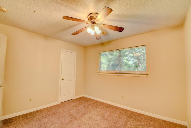 206 Sleepy Hollow Drive, Lake Jackson, TX 77566