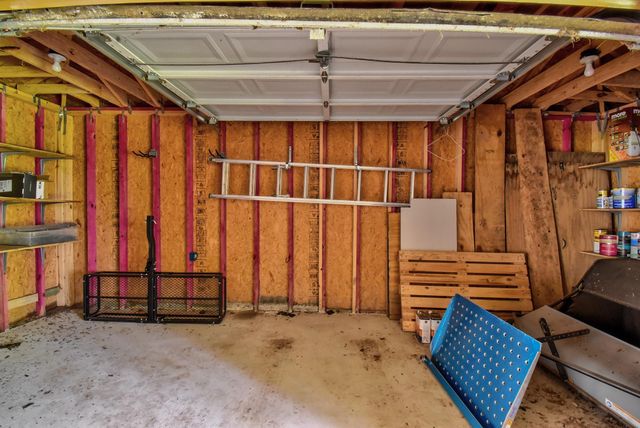 206 Sleepy Hollow Drive, Lake Jackson, TX 77566