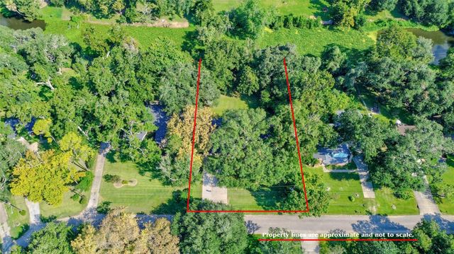 206 Sleepy Hollow Drive, Lake Jackson, TX 77566