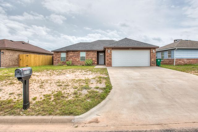 2218 N Poe Street, San Angelo, TX 76903
