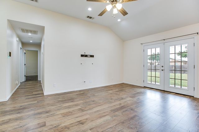 2218 N Poe Street, San Angelo, TX 76903