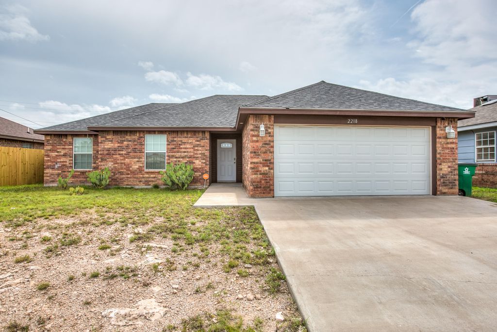 2218 N Poe Street, San Angelo, TX 76903
