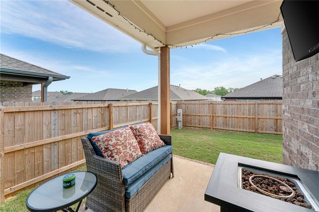 3785 Pinecrest Street, Springdale, AR 72764