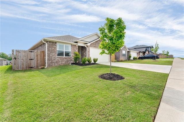 3785 Pinecrest Street, Springdale, AR 72764