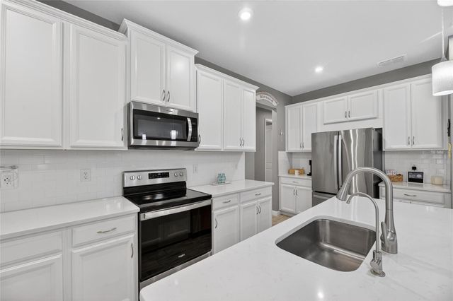 3766 LAUGHING DOVE AVENUE, Sun City Center, FL 33573