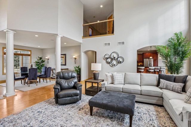 1252 Dartmouth Drive, Waunakee, WI 53597