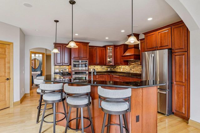 1252 Dartmouth Drive, Waunakee, WI 53597