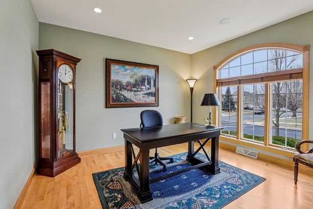 1252 Dartmouth Drive, Waunakee, WI 53597