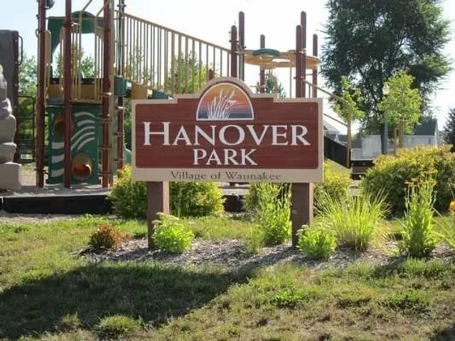 1252 Dartmouth Drive, Waunakee, WI 53597