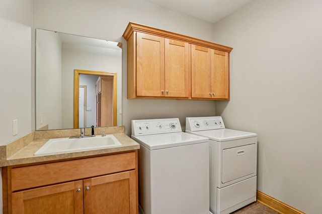 1252 Dartmouth Drive, Waunakee, WI 53597