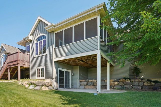 1252 Dartmouth Drive, Waunakee, WI 53597