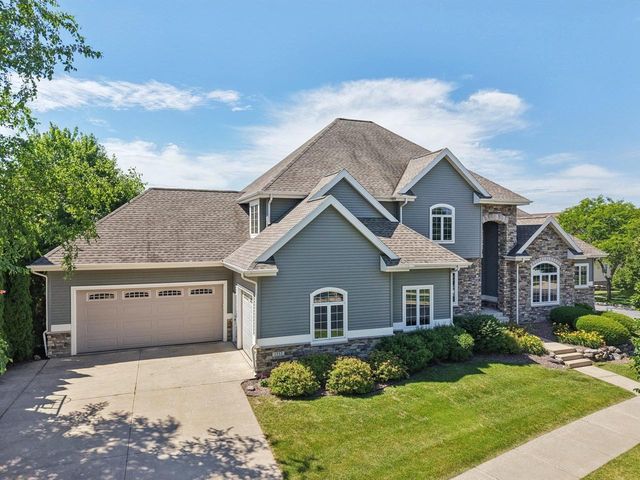 1252 Dartmouth Drive, Waunakee, WI 53597