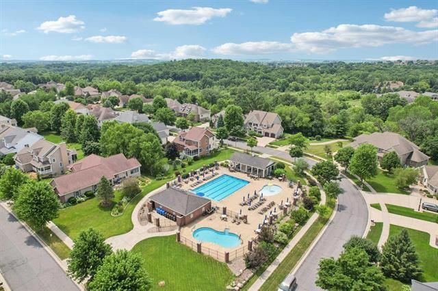 1252 Dartmouth Drive, Waunakee, WI 53597