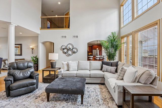 1252 Dartmouth Drive, Waunakee, WI 53597