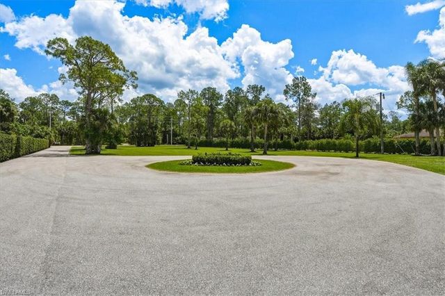 631 5th ST SW, Naples, FL 34117