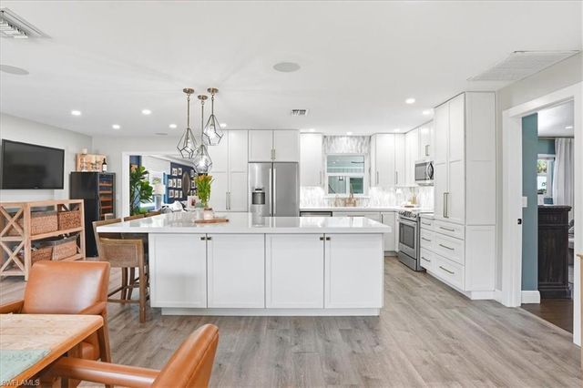 631 5th ST SW, Naples, FL 34117